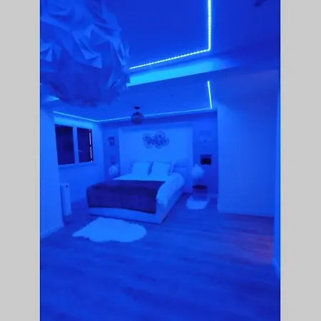 Nid D'amour Baignoire/jacuzzi Apartament