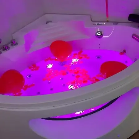 Nid D'amour Baignoire/jacuzzi Apartament