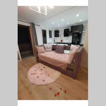 Nid D'amour Baignoire/jacuzzi Appartamento